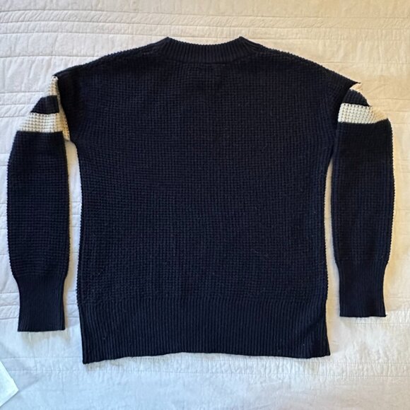 Faherty wisp waffle sweater in navy - Picture 9 of 13